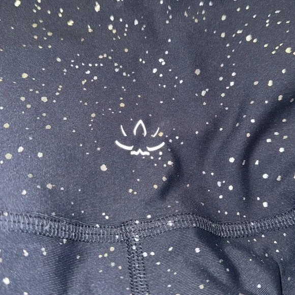 Beyond Yoga High Waisted Ombre Navy and Silver Leggings Size Small‎ - Picture 6 of 7